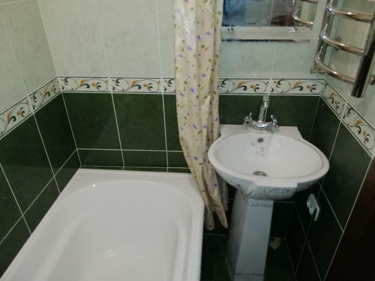 Тихая Квартира В Центре Ковеля Kovelʼ Exterior foto